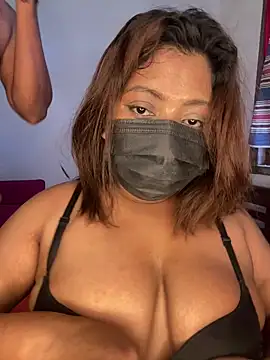 Pokazy przed kamerką – _Cute_ariana_