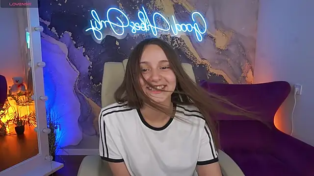 TinyNatalie XXX чат на живо