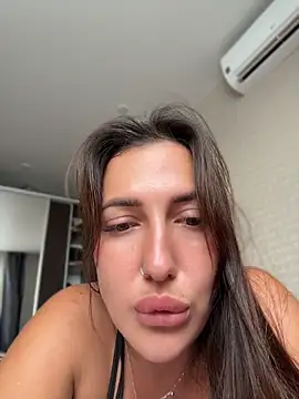 AleksandraRich Adlı Modelin Canlı XXX Sohbeti
