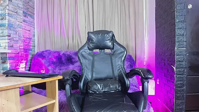 XXX chat uživo modela Diva_kmcc