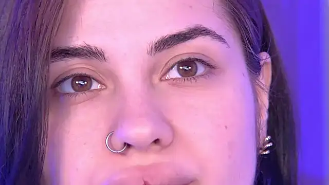 AdrianaToress Chat XXX live