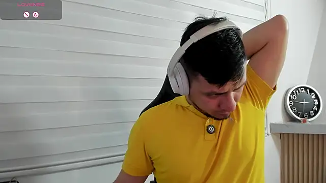 Chat +18 de Rick_Adams ao vivo