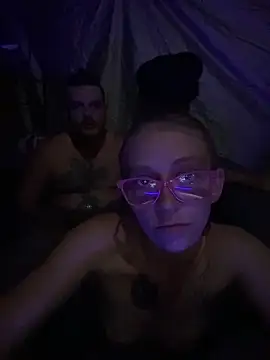 Stonermama666420's Live XXX Chat