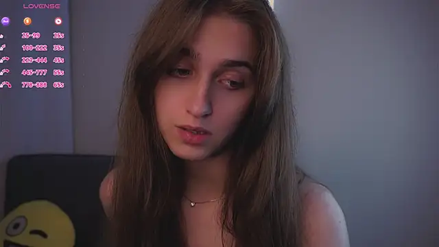 Chat XXX en directo de ClarineCasebolt