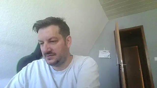 Golffahrer1982's Live XXX Chat