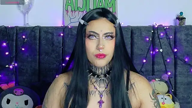 maliciaXpoison Live XXX-Chat