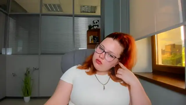 Aillia-Rous Chat XXX live