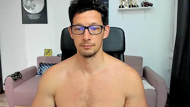 BrutusK08 Live XXX-Chat