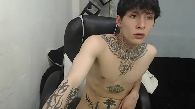 Chatroom XXX en direct de Cry_thereal