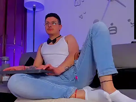Živý XXX chat Leo_Hunt_