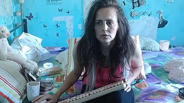 brighteyes77 live XXX chat