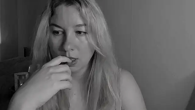 NancySanders Adlı Modelin Canlı XXX Sohbeti