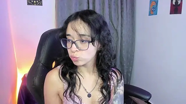 Chatroom XXX en direct de indra_cam