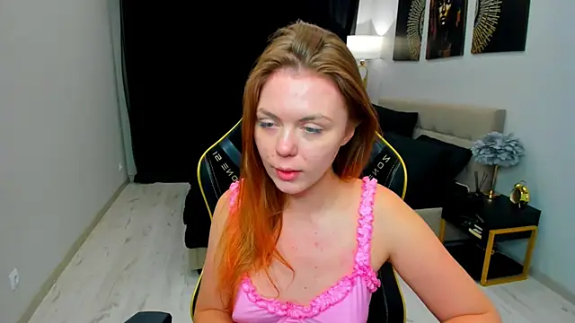 Онлайн чат XXX Strawberrye