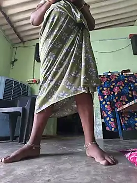 Tamilselviroja- Live XXX Chat