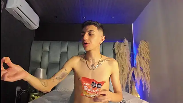 NickandAbby_ Chat XXX in diretta