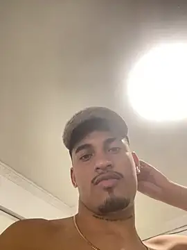 Ares_DAMMのライブXXXチャット