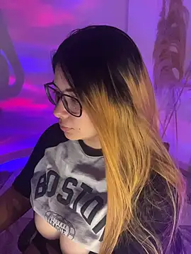 alejasc_ Adlı Modelin Canlı XXX Sohbeti