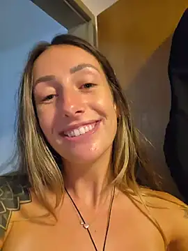 NicoleKaiser's Live XXX Chat