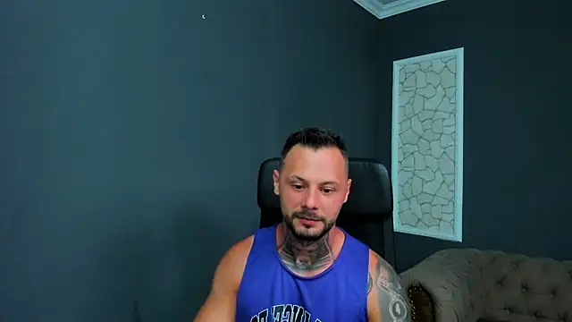 BrianHunts live XXX chat