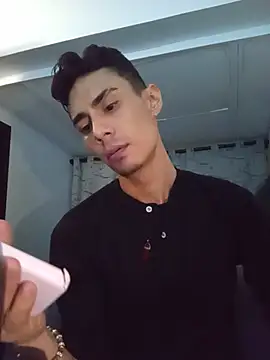 MateoCollins2026's Live XXX Chat