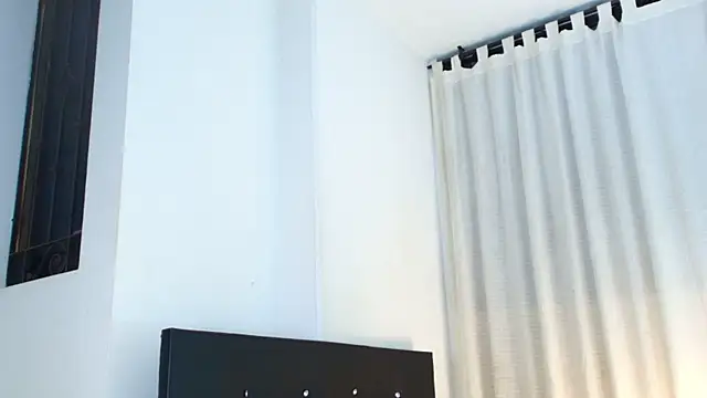 Milo_K Adlı Modelin Canlı XXX Sohbeti