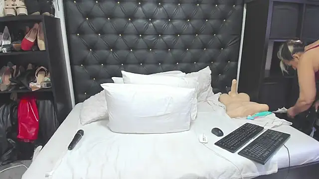 BbwSQUIRTERxx Chat XXX in diretta