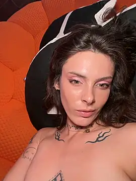 GennaJames Chat XXX in diretta