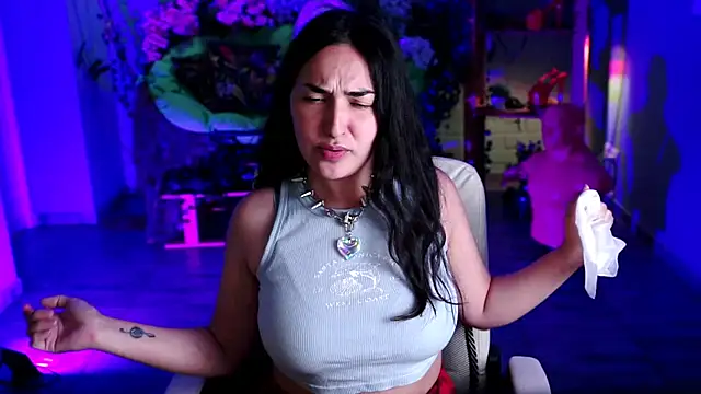 CeceliaJohnson Chat XXX in diretta