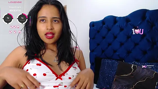 Lili666_ élő XXX-chatje