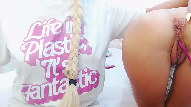 BarbieDooln Live XXX chat