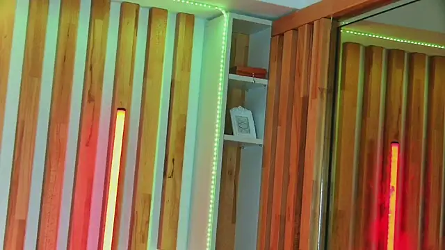 CeylanXO Adlı Modelin Canlı XXX Sohbeti