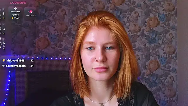 XXX chat uživo modela Juli_Ginger