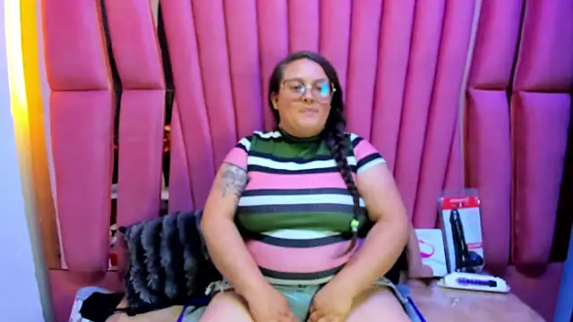 Sarah_Boobs_'s Live XXX Chat