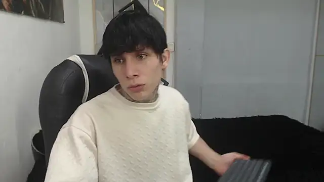 Cry_thereal Chat XXX live