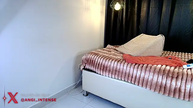 Онлайн чат XXX angi_intense