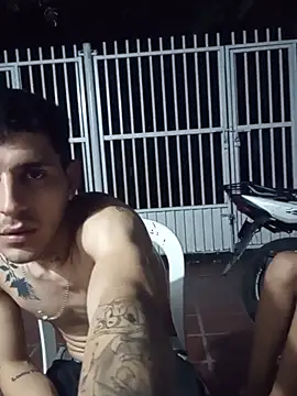Chat +18 de boy_max_latin ao vivo