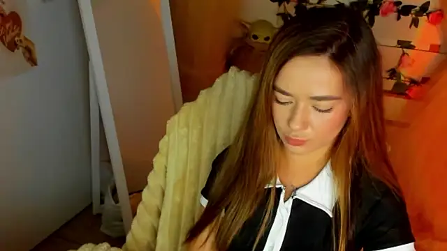 Онлайн чат XXX Bella_XO