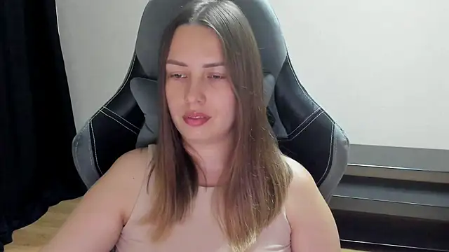 Mia_shy1 Adlı Modelin Canlı XXX Sohbeti