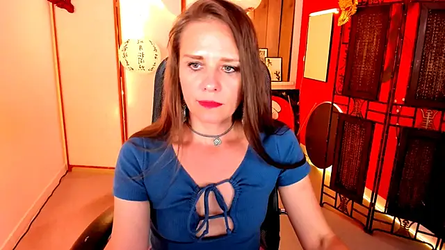 EmiliaBedy Adlı Modelin Canlı XXX Sohbeti