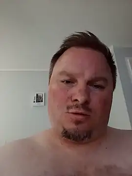 JayGirthy36 লাইভ XXX চ্যাট