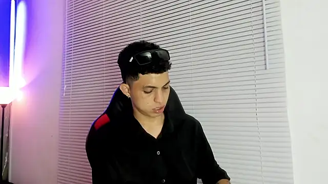 cameron_lux77 Live XXX-Chat