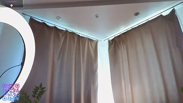 SoniaScott Adlı Modelin Canlı XXX Sohbeti