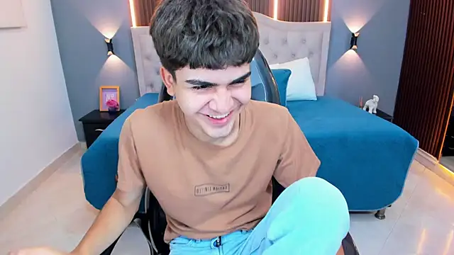 Tommy18__'s Live XXX Chat