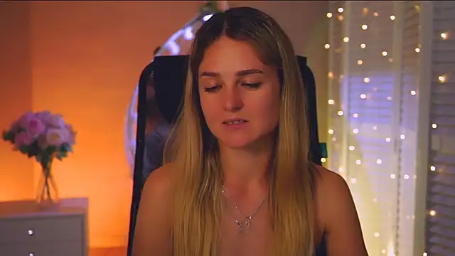 DeboraLarson Adlı Modelin Canlı XXX Sohbeti