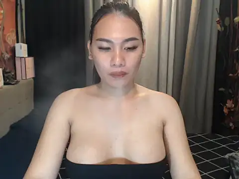 YourHotBambie's Live XXX Chat