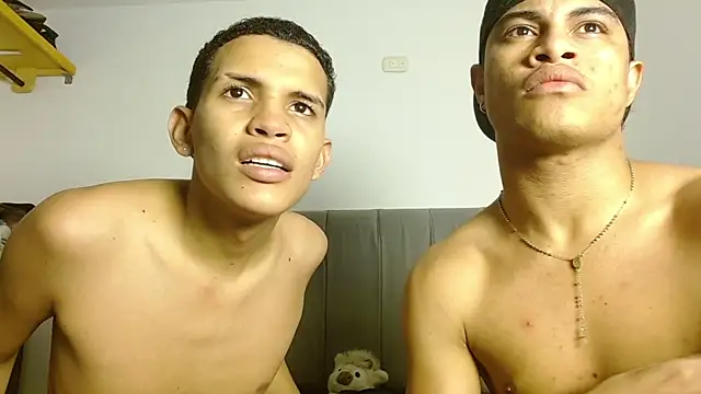 Jose_And_Daniel Show Webcam