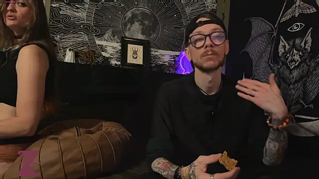 webzandkordz's Live XXX Chat