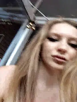 caressyourself live XXX chat