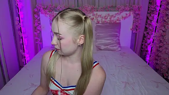 LilyStarlight Adlı Modelin Canlı XXX Sohbeti